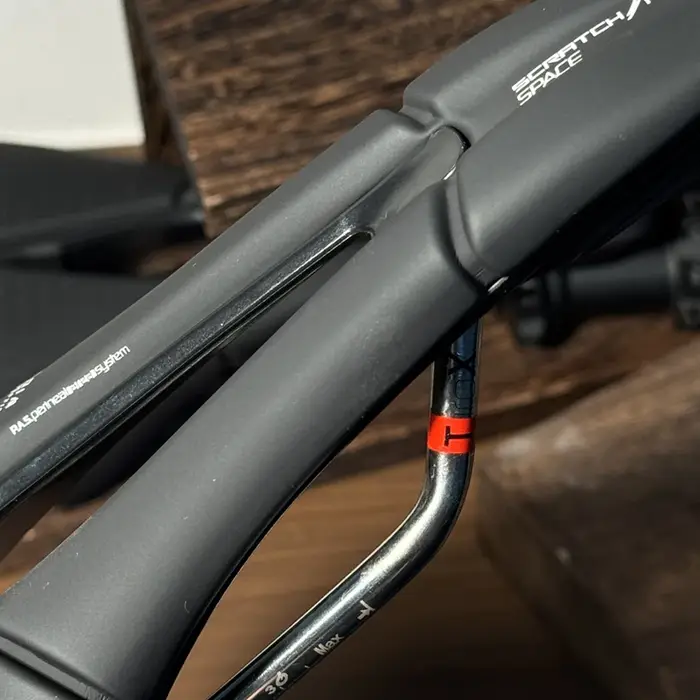 Selle de vélo de route Prologo Scratch M5 250x140 ou 250x147mm Rail Tirox et acier allié T2.0