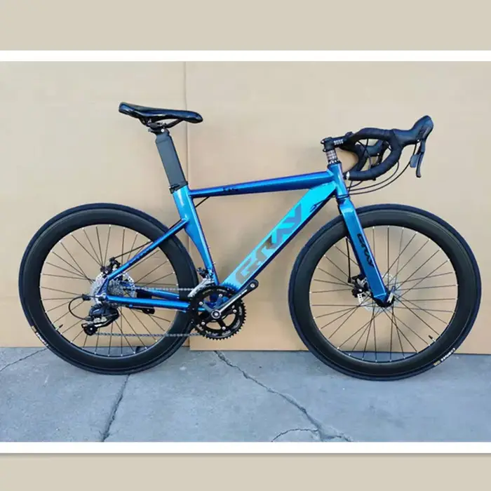 Vélo de route coupe-vent avec cadre en alliage d'aluminium