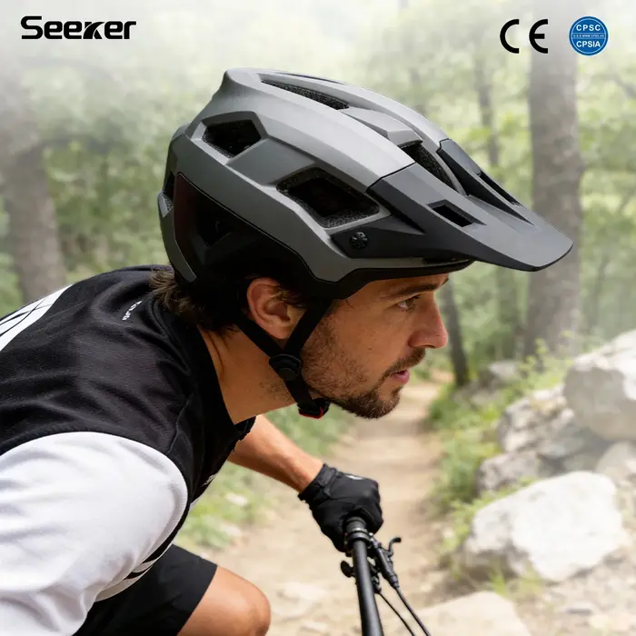 Casque de vélo de montagne léger SEEKER