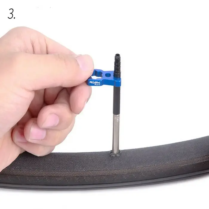 Outils de réparation portables de Valve de vélo 4 en 1