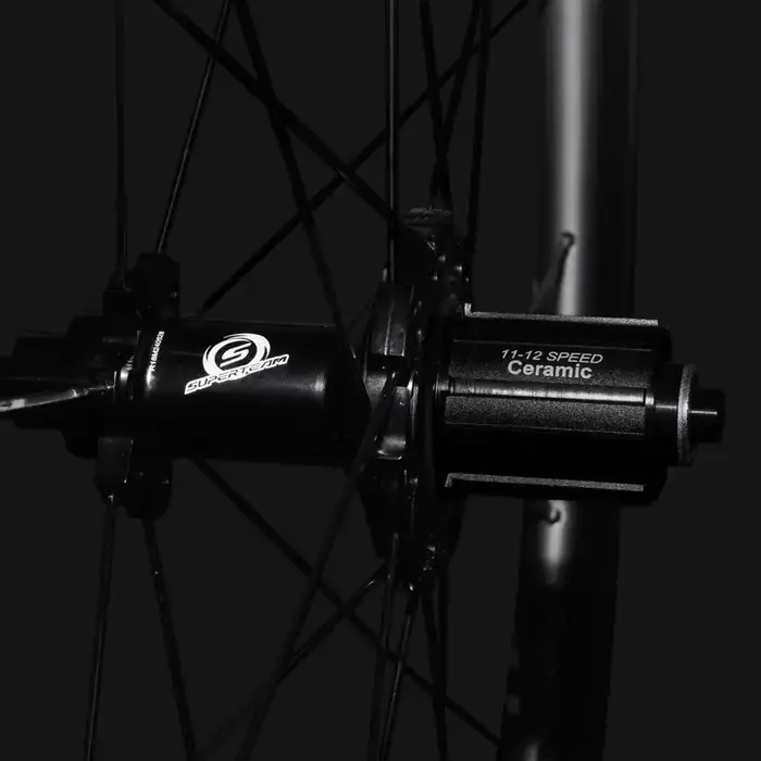SUPERTEAM Classic Pro R25-50 700C Roues de vélo de route en carbone Clincher Tubeless Frein sur jante Logo Noir