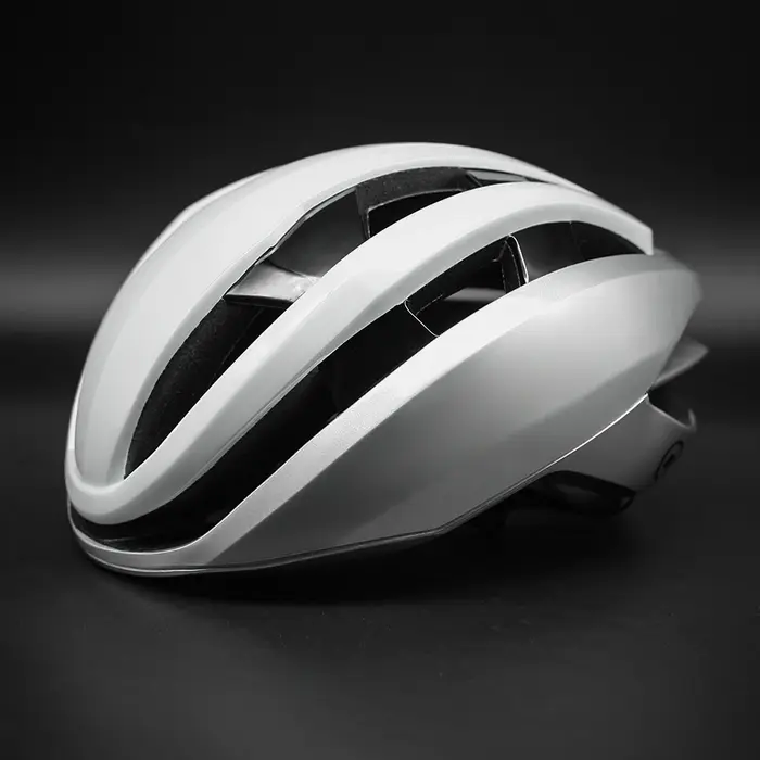 Nouveau casque de cyclisme pour hommes et femmes, léger, moulé intégralement, pour activités de plein air, route, montagne, sport, accessoires de vélo