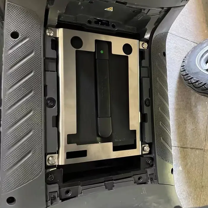 Couvercle antivol de batterie pour Segway
