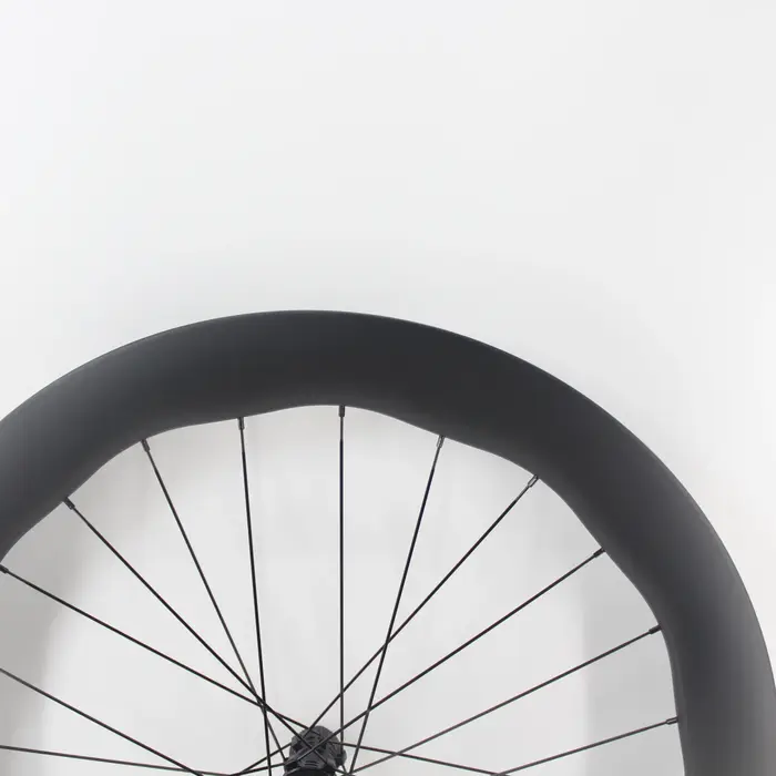 Jeu de roues en fibre de carbone UD T800 700C pour vélo de course et contre-la-montre avec freins à disque et profil ondulé Wave 60mm