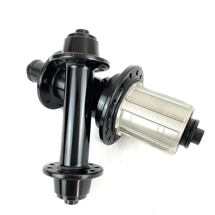 Moyeux ultra légers pour vélo de route R13