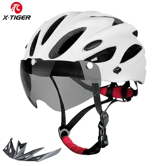 Casque de vélo avec LED feu arrière