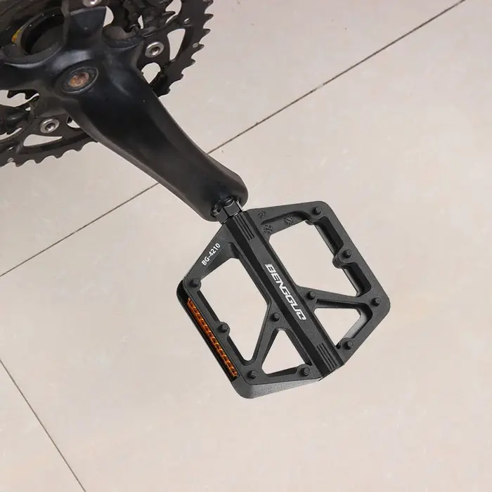 Pédales plates de vélo de montagne à double roulement DU avec réflecteur
