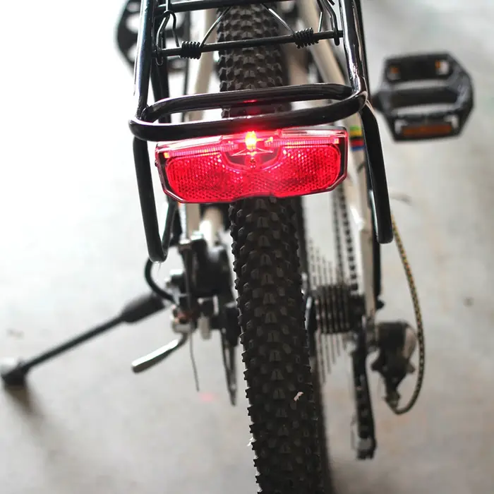 Lampe de vélo Electrolux T1