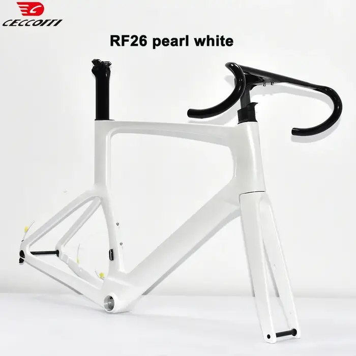 Cadre de vélo de route entièrement en carbone modèle CECCOTTI RF26 avec frein à disque conception de câble intérieur