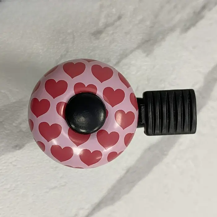1 cloche de vélo en forme de cœur rose mignonne