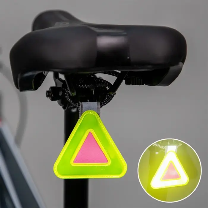 1 réflecteur triangulaire de sécurité pour selle de vélo