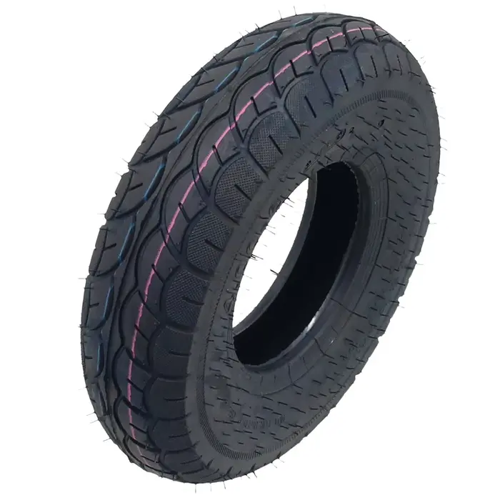Pneu 4.00-6 avec chambre à air à valve coudée