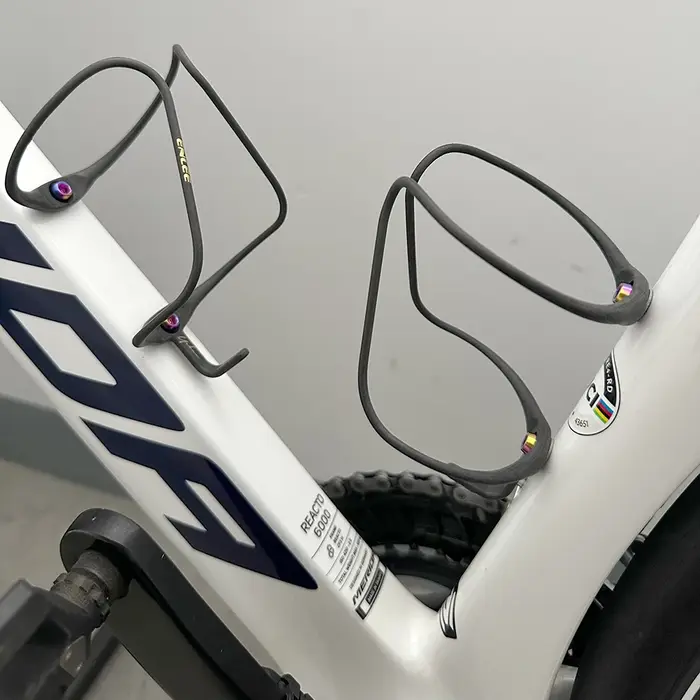 Porte-bidon de vélo en fibre de carbone