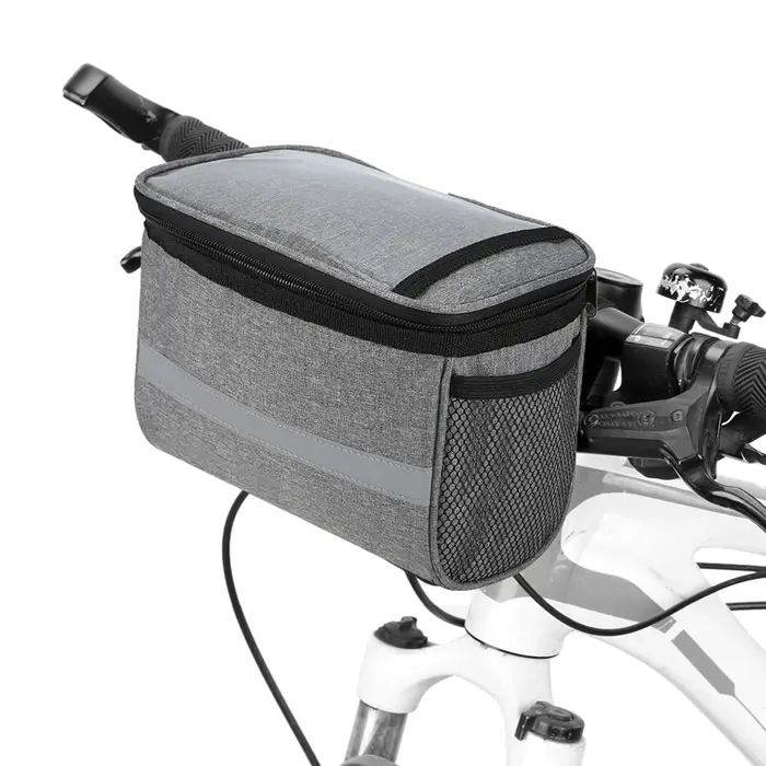 Sac de guidon de vélo isolé avec bande de coulée
