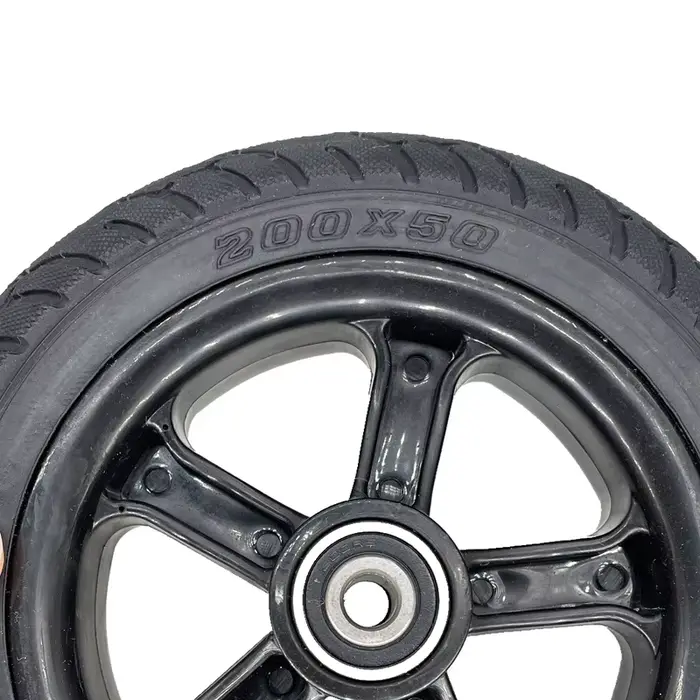 Roue Solide de 8 Pouces