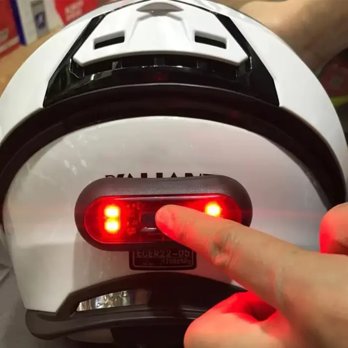 4 perles de lampe casque de vélo lumière LED Rechargeable feu arrière de sécurité