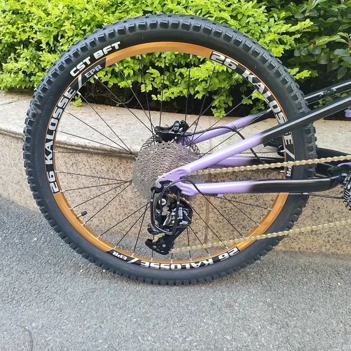 Vélo de montagne à suspension intégrale Kalosse