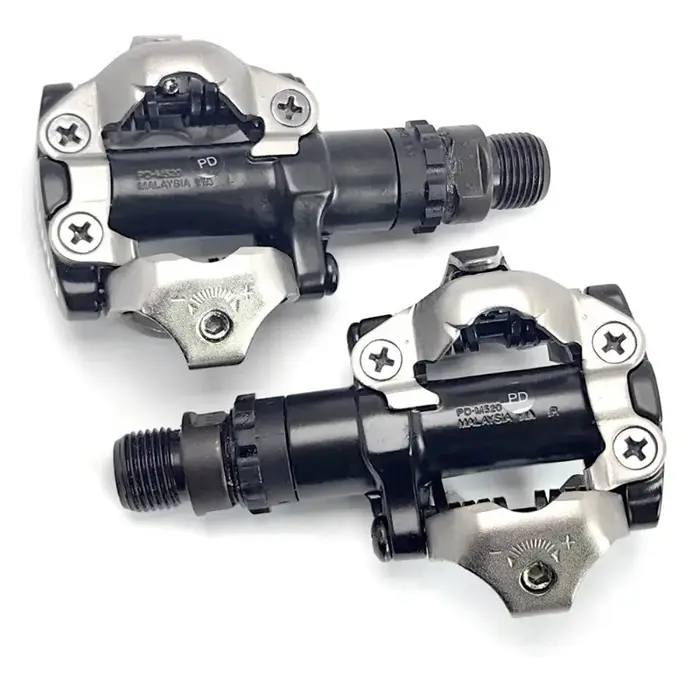 Pédales de vélo de montagne Shimano M520