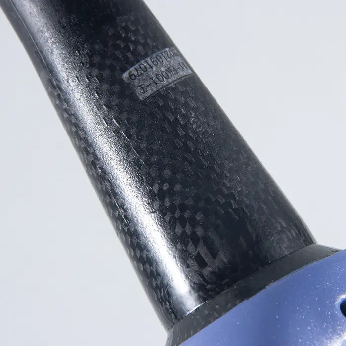 Fourche rigide entièrement en fibre de carbone 700C