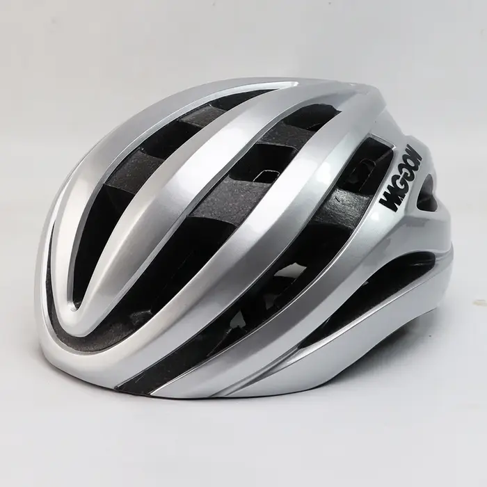 Casque de cyclisme Ventilation d'air casquettes de vélo ultralégères Protection de sécurité hommes f