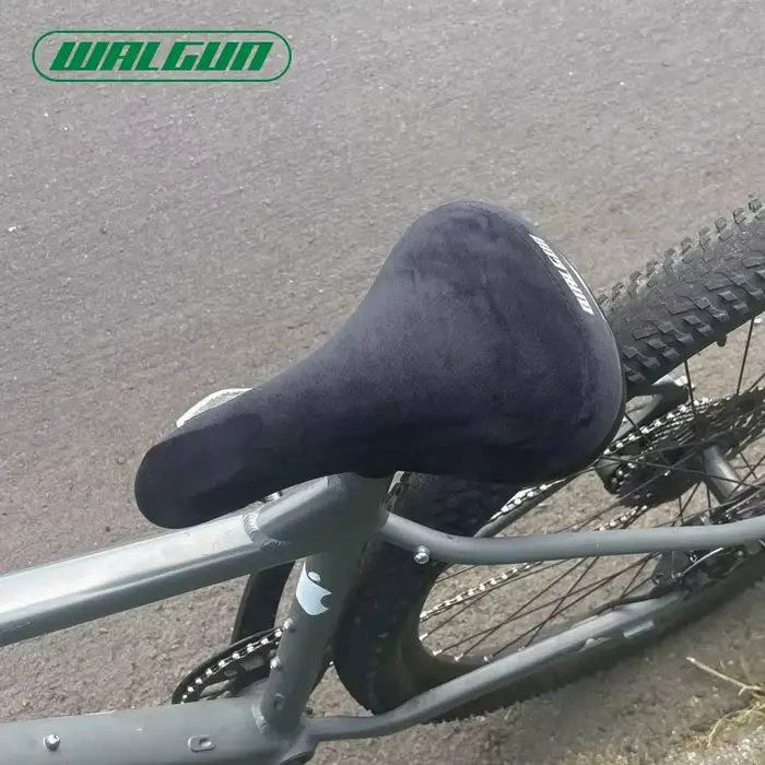 Selle de vélo WALGUN Wheelie noire et rouge en flanelle