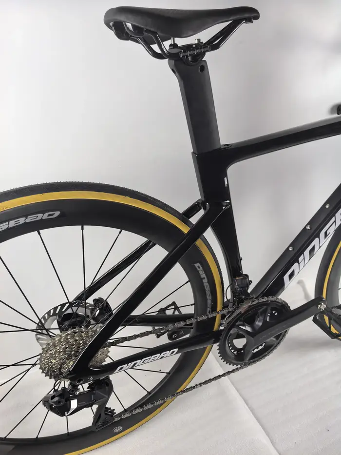 Cadre de vélo de route en carbone de haute qualité BSA 68mm support inférieur fileté tout câblage interne
