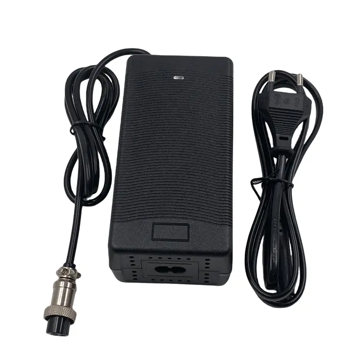 Chargeur de batterie Li-ion pour vélo électrique 36V