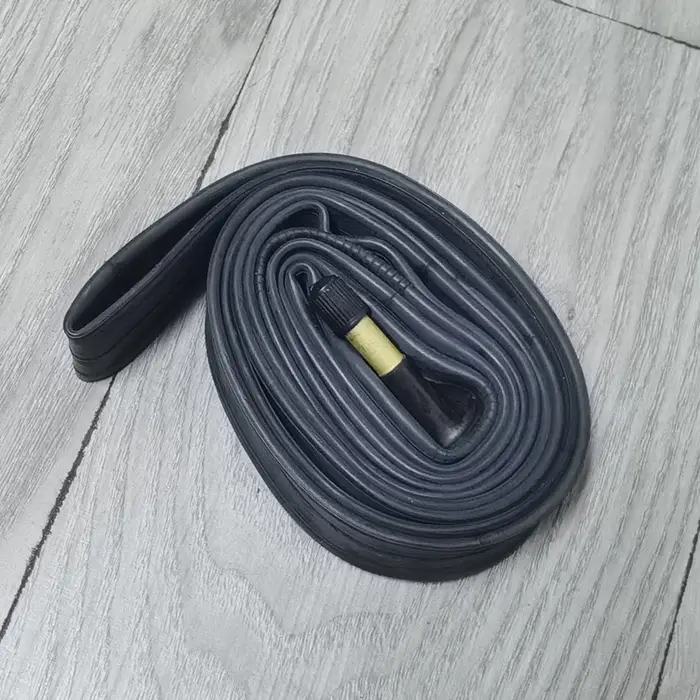 Chambre à air de vélo 700X35-43c chambres à air de vélo de route AV L48mm caoutchouc butyle pour 700