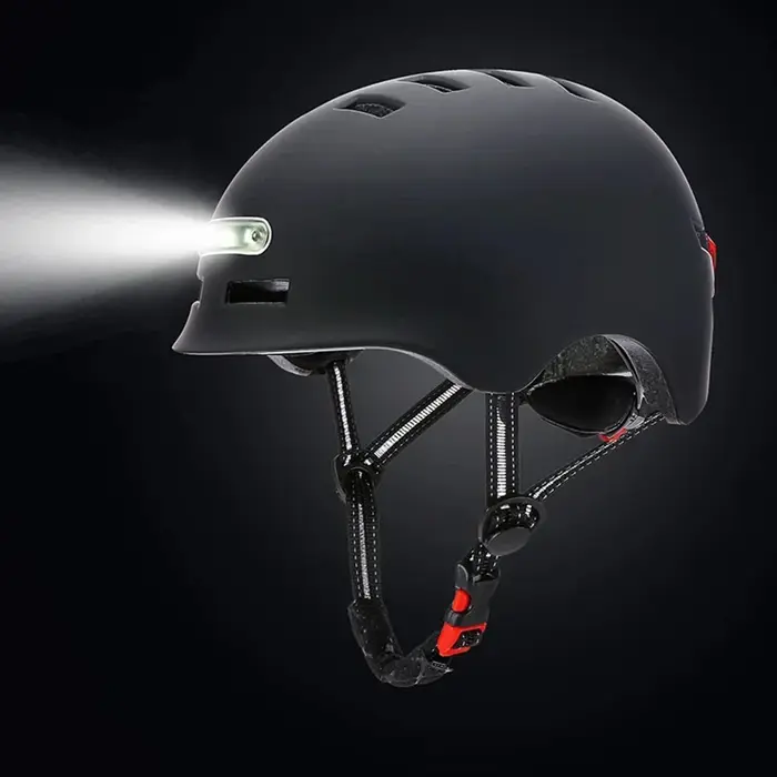 Casque de vélo avec avertissement lumineux intégré