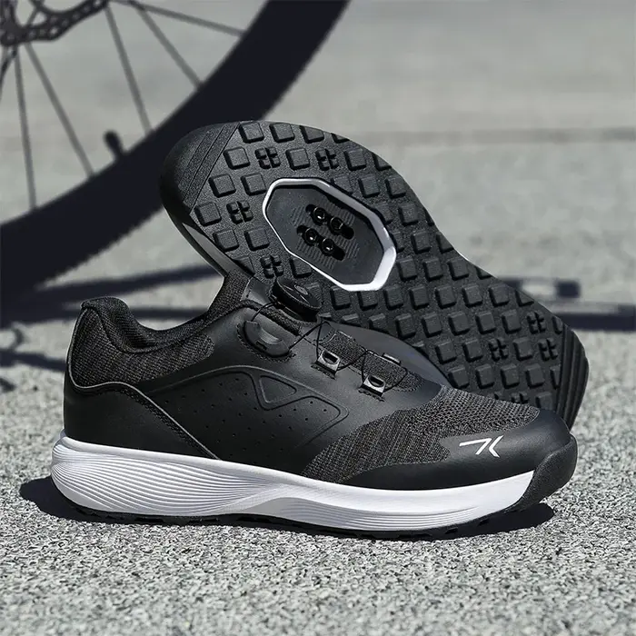 Chaussures de cyclisme VTT pour homme en cuir avec fermeture à crochets et semelle en caoutchouc pour pédales SPD sport et montagne