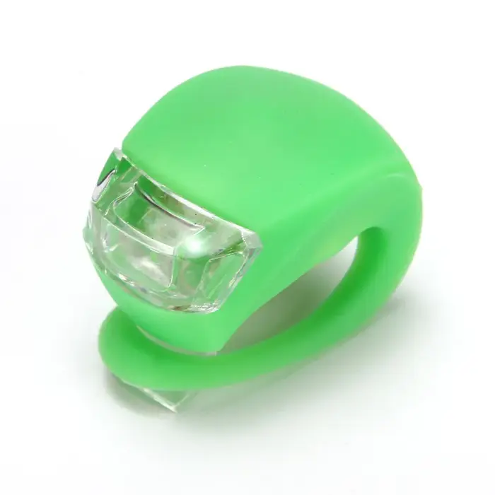 Feu avant de vélo LED haute luminosité en silicone avec 3 modes de gradation et piles incluses pour éclairage nocturne sécurisé sur guidon