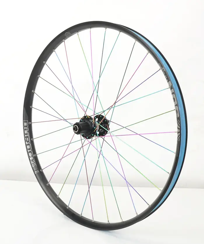 Jeu de roues de VTT sur mesure