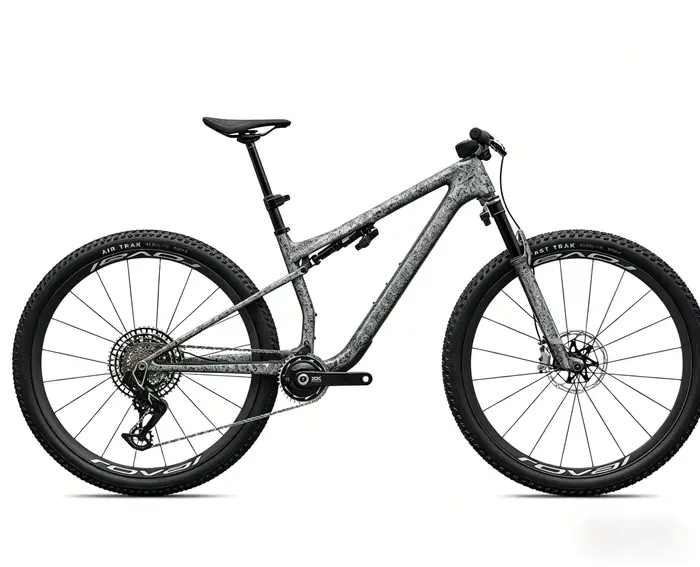 Cadre de vélo de montagne VTT en carbone Toray T1200 modèle New Epic 9 blanc finition brillante pour performances extrêmes et poids plume