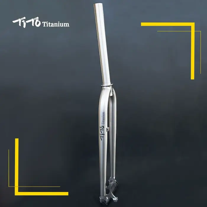 Fourche avant de vélo de montagne TiTo Titanium Gr.9 MTB