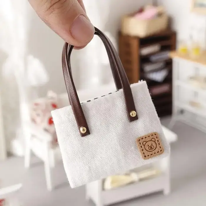 Faire semblant de jouer à des jouets ; Mini sac en toile de simulation pour maison de poupée ; Accessoires de tenue