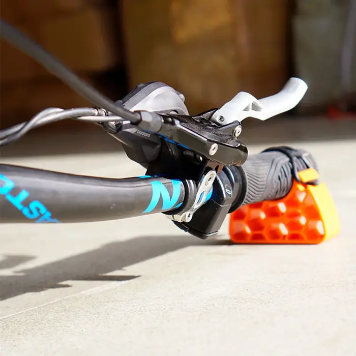Stabilisateur à clipser pour support de guidon de vélo