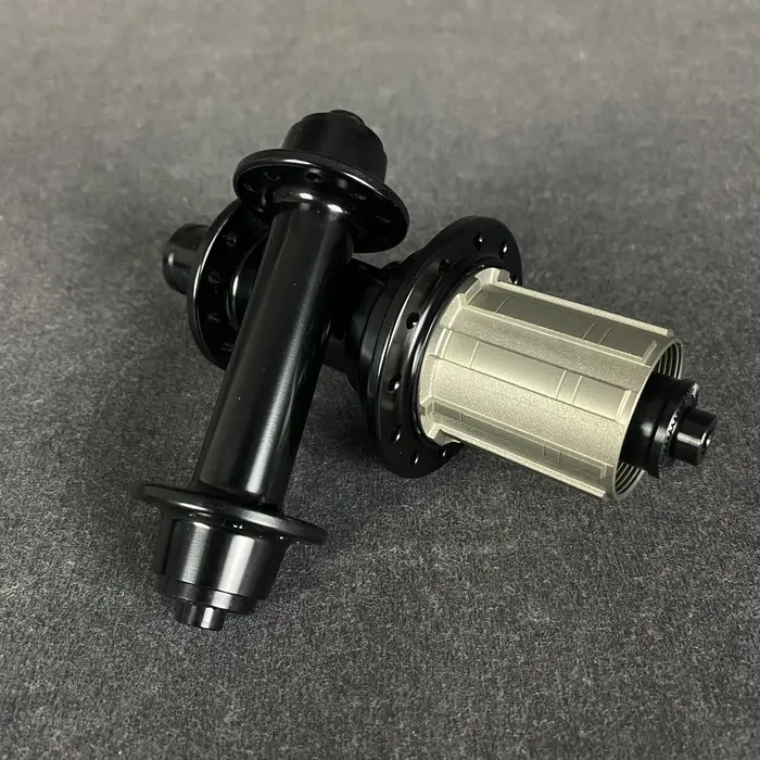 Moyeux de vélo de route super légers R13
