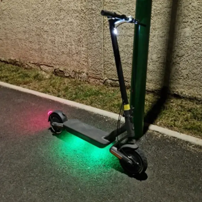 Feux stroboscopiques LED pour trottinette