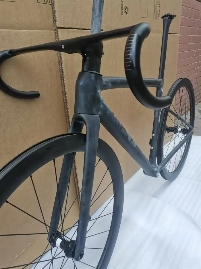 Cadre en carbone de vélo de route de haute qualité, tout câblage interne pour groupe électronique, f
