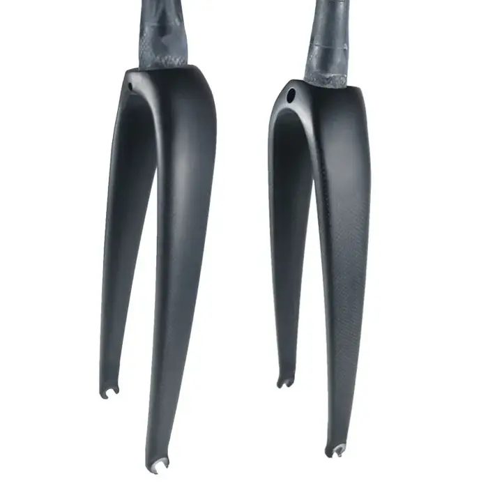 Fourche de vélo de route en carbone