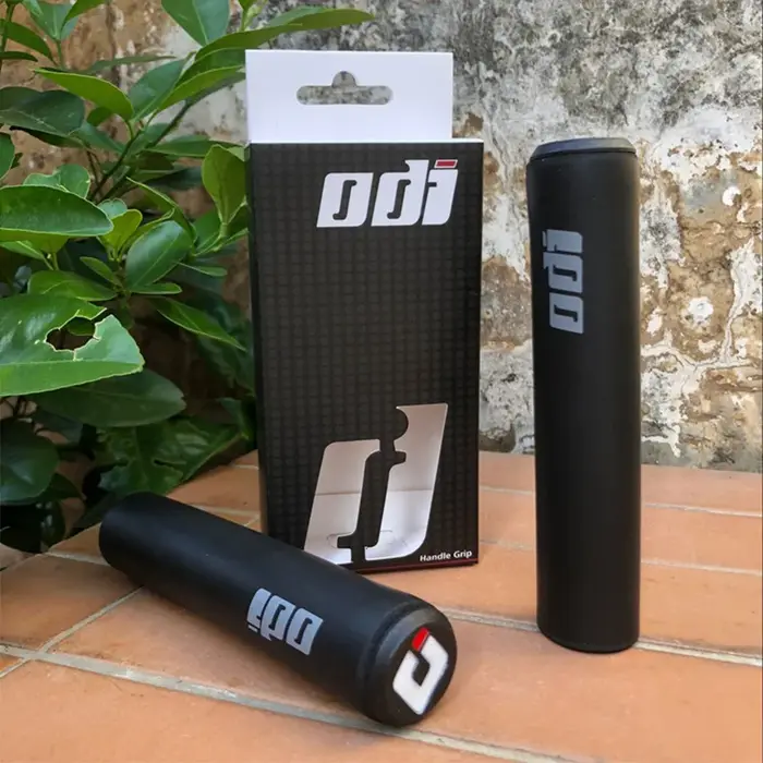1 Paire de Poignées de Vélo VTT Odi en Silicone