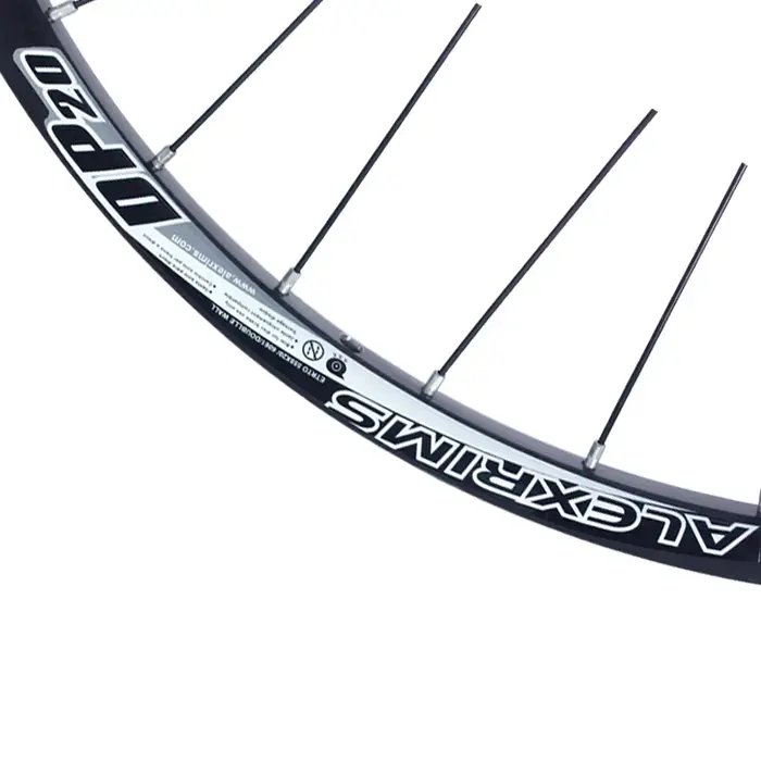 Jeu de roues de vélo de montagne