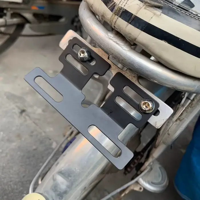 Support de plaque d'immatriculation arrière en métal pour trottinette électrique, adaptateur de cadre de plaque d'immatriculation pour modification de trottinette