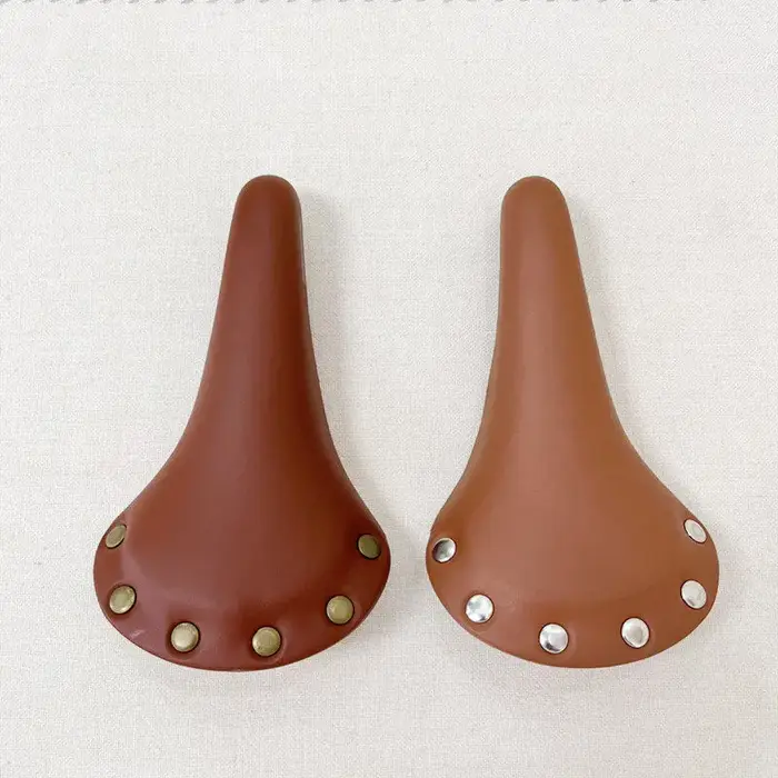 Selle de vélo vintage rivetée marron et colorée pour vélo de route pliant ou pignon fixe confort souple et robuste