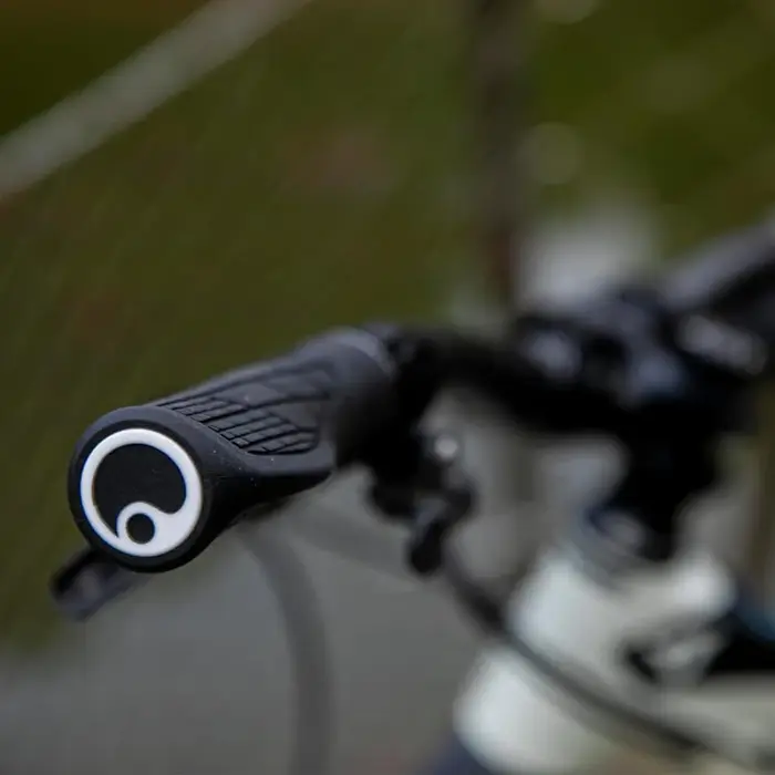 Poignées ergonomiques pour vélo tout-terrain Ergon GA3 taille L