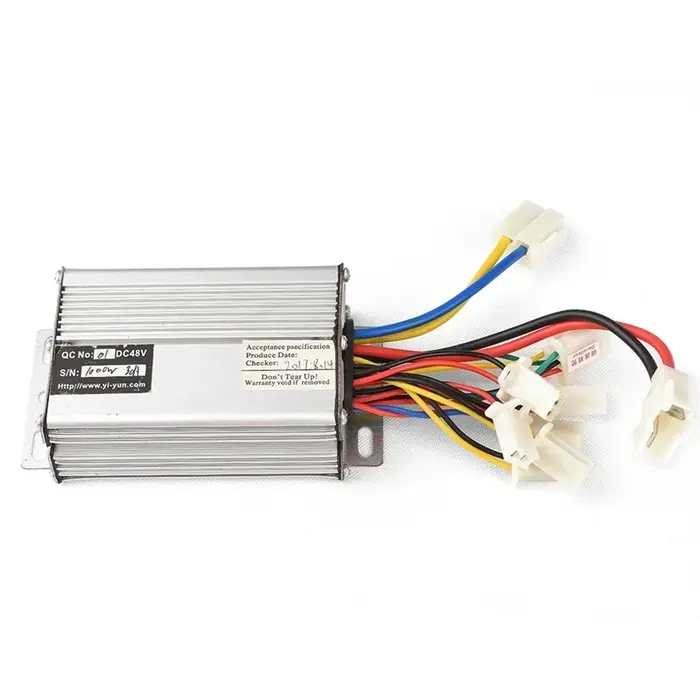 Contrôleur de vélo électrique brossé 36V 48V 1000W puissant pour moteur à balais scooter et planche à roulettes électrique noir argent bleu ou OR
