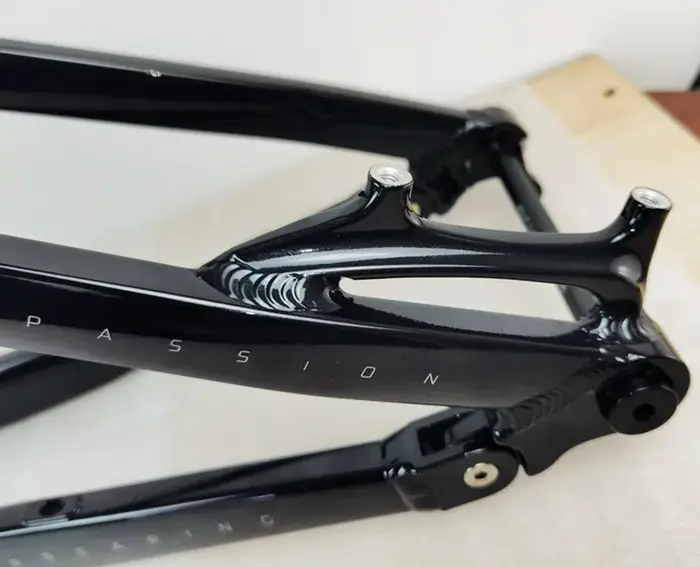 Cadre de vélo à suspension complète