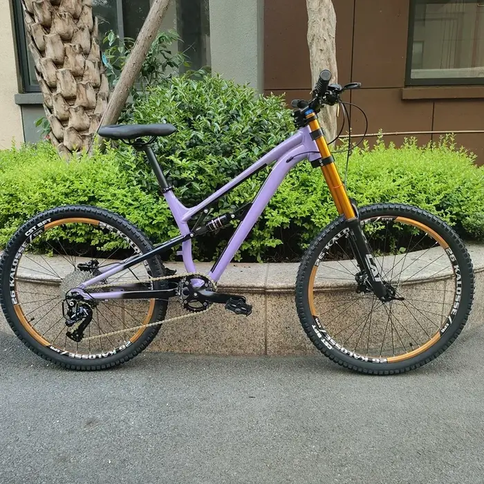 Vélo de montagne à suspension intégrale Kalosse