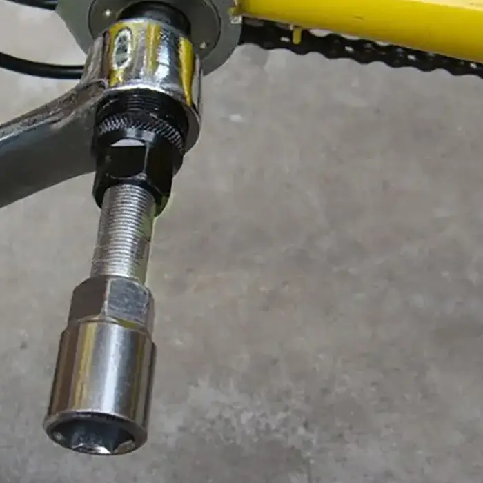 Outil de démontage de manivelle de vélo