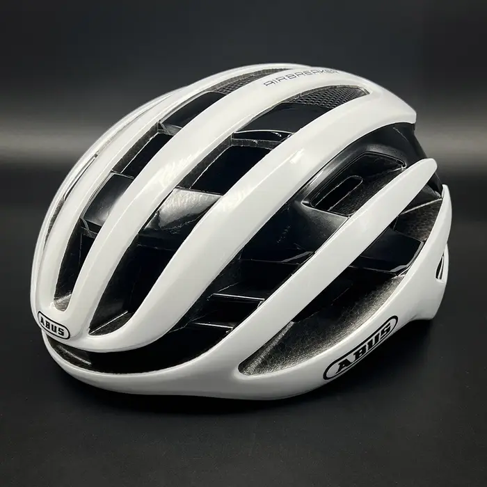 Casque de cyclisme sur route rouge